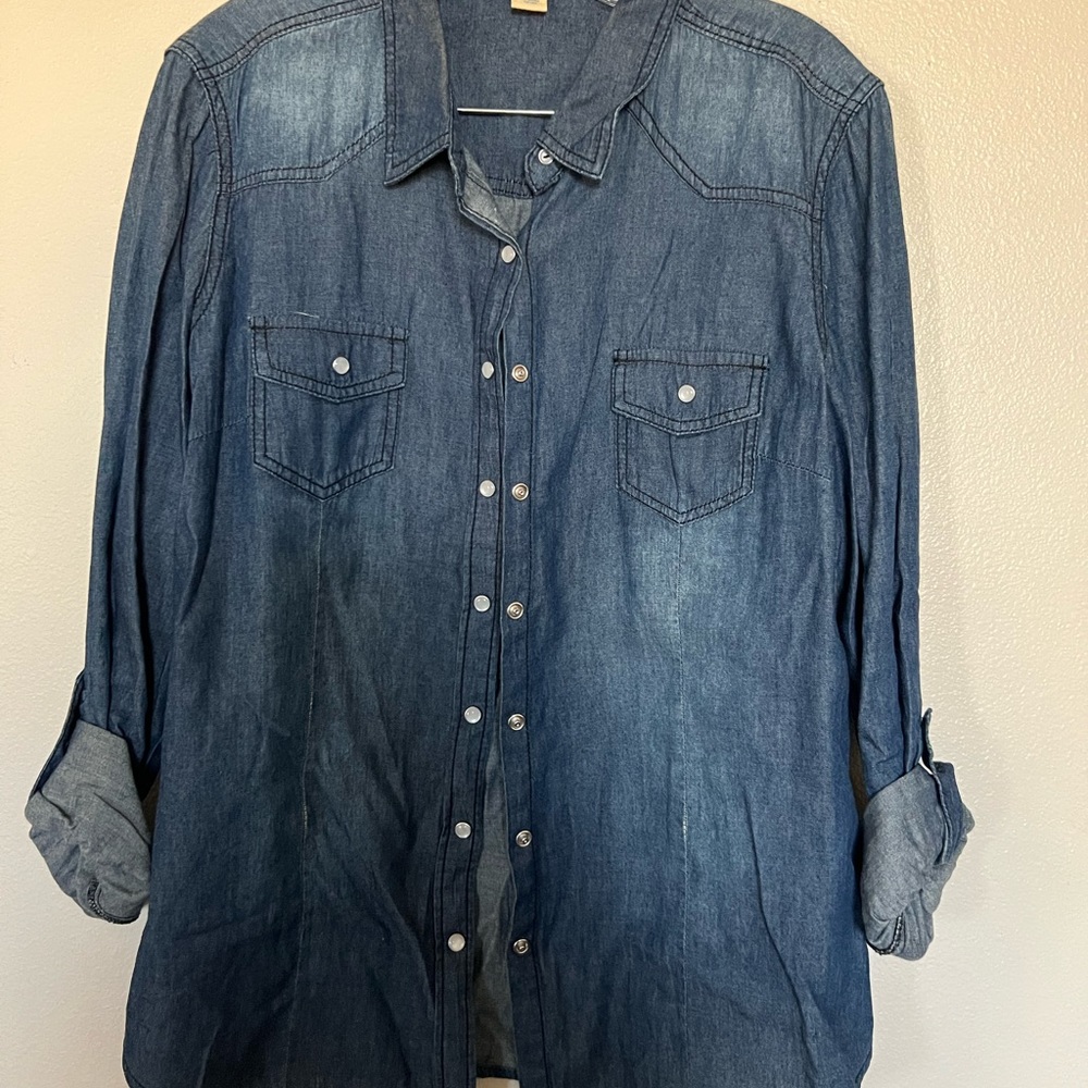Demin button down blouse